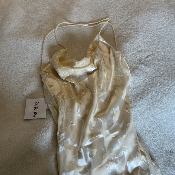 Rat and boa primrose dress - Picture 3 of 3